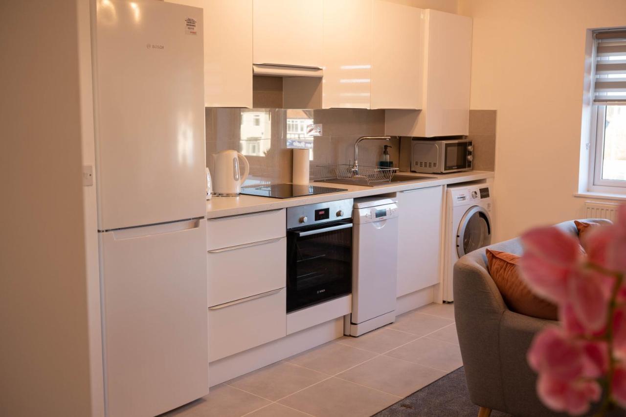 Walnut Flats-F4, 2-Bedroom With Ensuite - Parking, Netflix, Wifi - Close To Oxford, Bicester & Blenheim Palace Kidlington Exterior foto