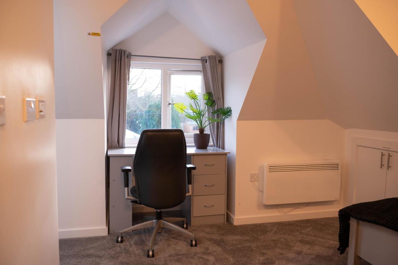 Walnut Flats-F4, 2-Bedroom With Ensuite - Parking, Netflix, Wifi - Close To Oxford, Bicester & Blenheim Palace Kidlington Exterior foto