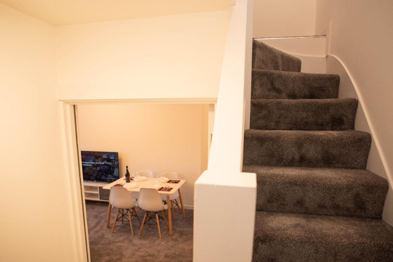 Walnut Flats-F4, 2-Bedroom With Ensuite - Parking, Netflix, Wifi - Close To Oxford, Bicester & Blenheim Palace Kidlington Exterior foto