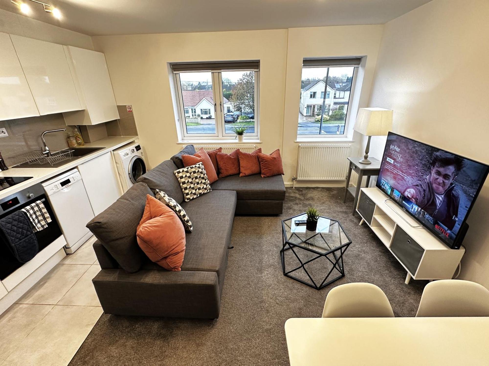 Walnut Flats-F4, 2-Bedroom With Ensuite - Parking, Netflix, Wifi - Close To Oxford, Bicester & Blenheim Palace Kidlington Exterior foto